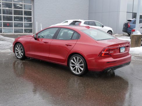 Used 2019 Volvo S60 T5 Momentum image 5