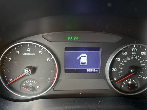 Used 2023 Kia Seltos LX AWD/4WD image 2