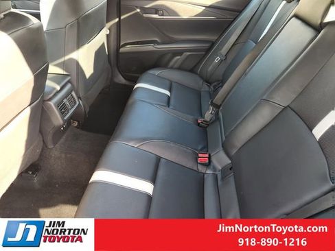 Used 2025 Toyota Camry SE image 30