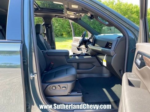New 2026 Chevrolet Tahoe Z71 w/ Sun And Tow Package AWD/4WD image 16