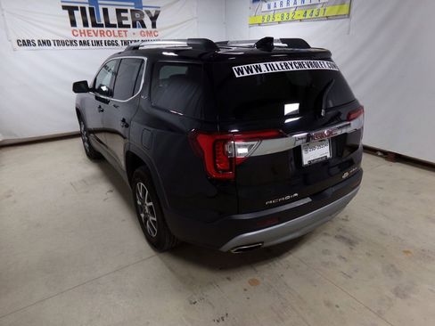 Used 2023 GMC Acadia SLT image 4