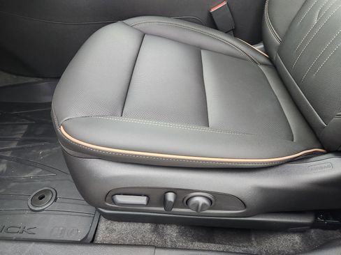 New 2026 Buick Envista Avenir image 29