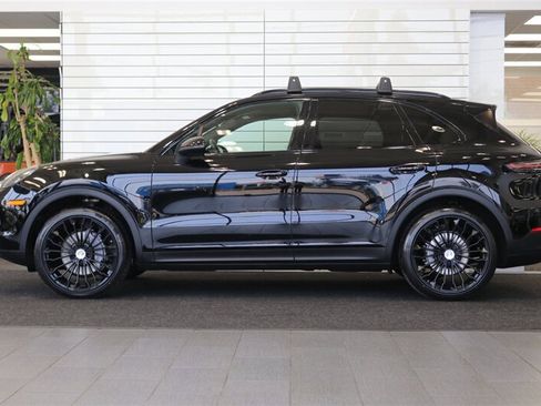 Used 2019 Porsche Cayenne AWD/4WD image 4