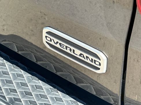 Used 2022 Jeep Gladiator Overland w/ Popular Equipment Package AWD/4WD image 13