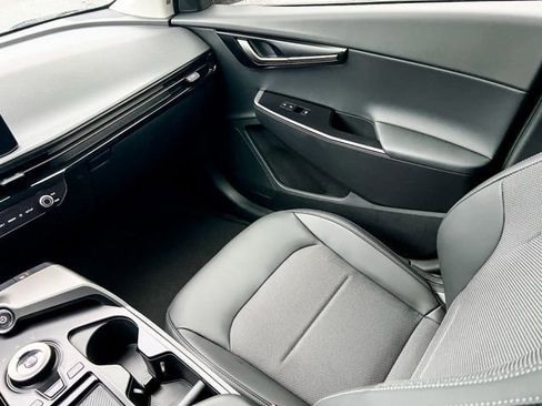 New 2025 Kia EV6 Light w/ Light LR Technology Package image 15