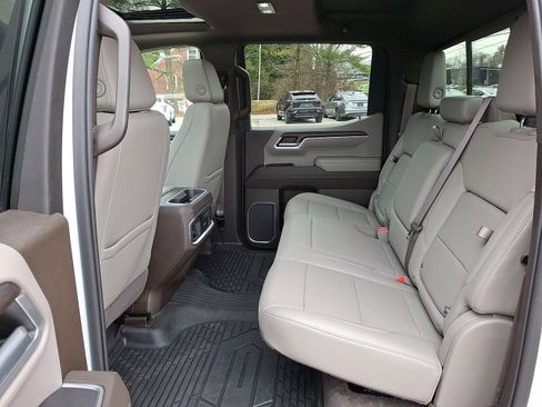 Certified 2022 GMC Sierra 1500 SLT w/ SLT Premium Plus Package image 20