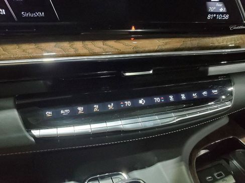 Used 2023 Cadillac Escalade Sport Platinum image 40