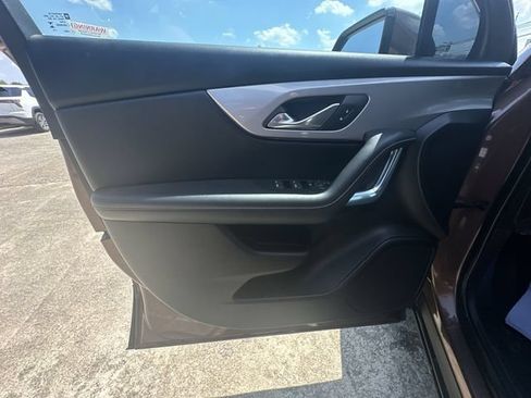 Used 2023 Chevrolet Blazer LT AWD/4WD image 24