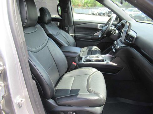 Used 2020 Ford Explorer ST w/ ST Street Pack AWD/4WD image 13