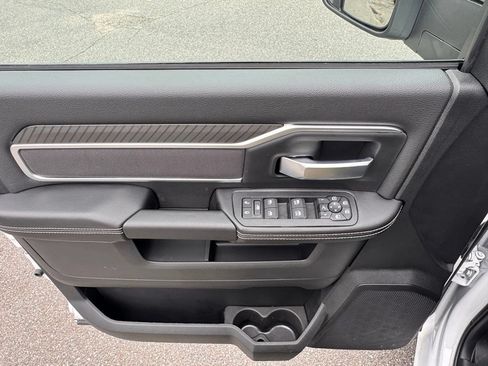 New 2026 RAM 2500 Big Horn AWD/4WD image 9
