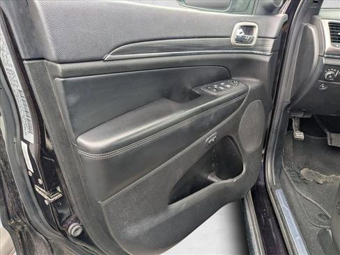 Used 2019 Jeep Grand Cherokee Limited w/ Luxury Group II image 10