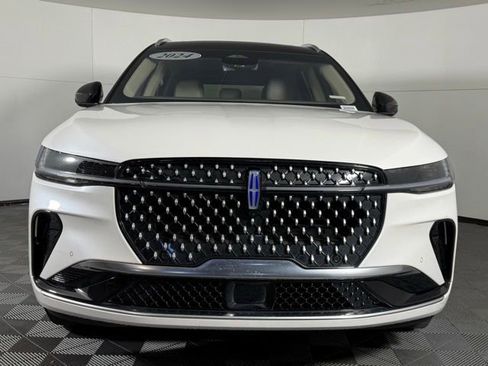 Used 2024 Lincoln Nautilus Reserve w/ Equipment Group 202A image 10