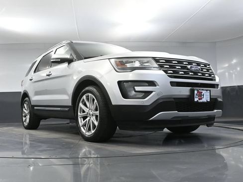 Used 2017 Ford Explorer Limited AWD/4WD image 55