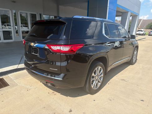 Used 2021 Chevrolet Traverse Premier AWD/4WD image 7