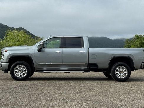 Certified 2024 Chevrolet Silverado 3500 High Country AWD/4WD image 7