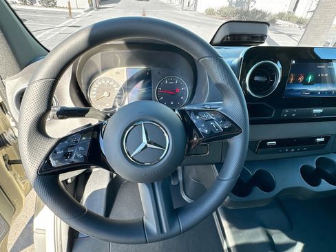 New 2025 Mercedes-Benz Sprinter 2500 image 13