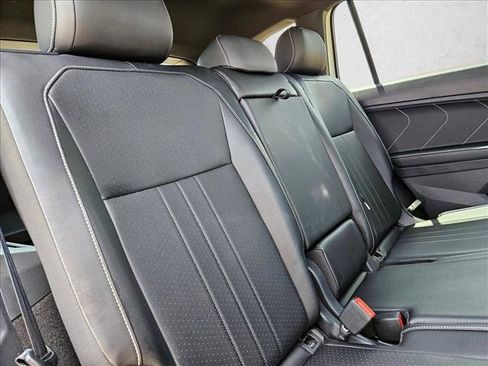Used 2023 Volkswagen Tiguan SE R-Line FWD image 19