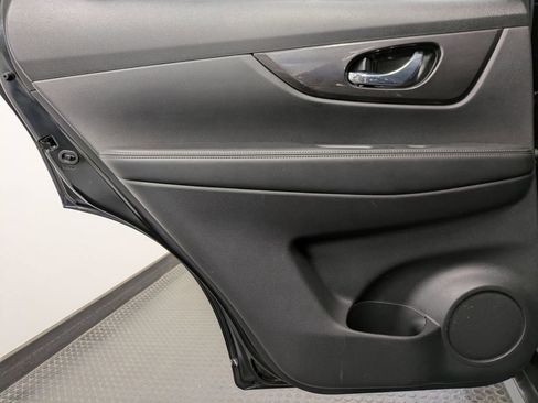Used 2019 Nissan Rogue SV w/ Premium Package AWD/4WD image 23