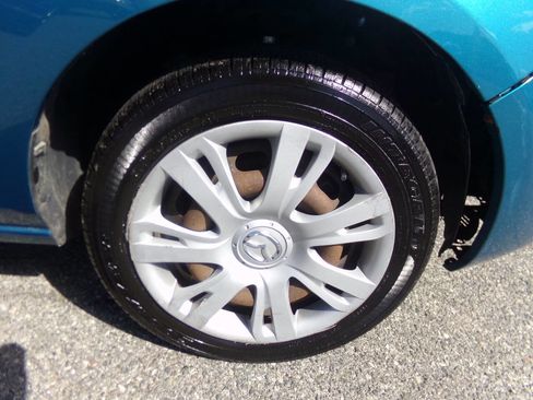 Used 2011 MAZDA MAZDA2 Sport image 12