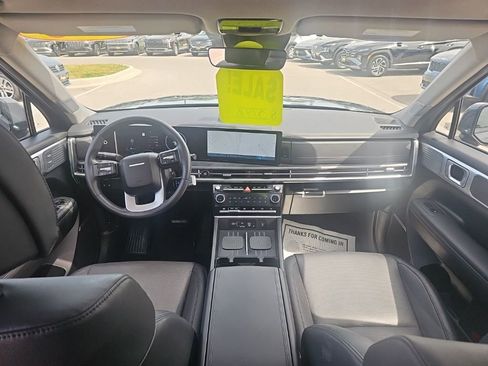 Used 2025 Hyundai Santa Fe Limited AWD/4WD image 42