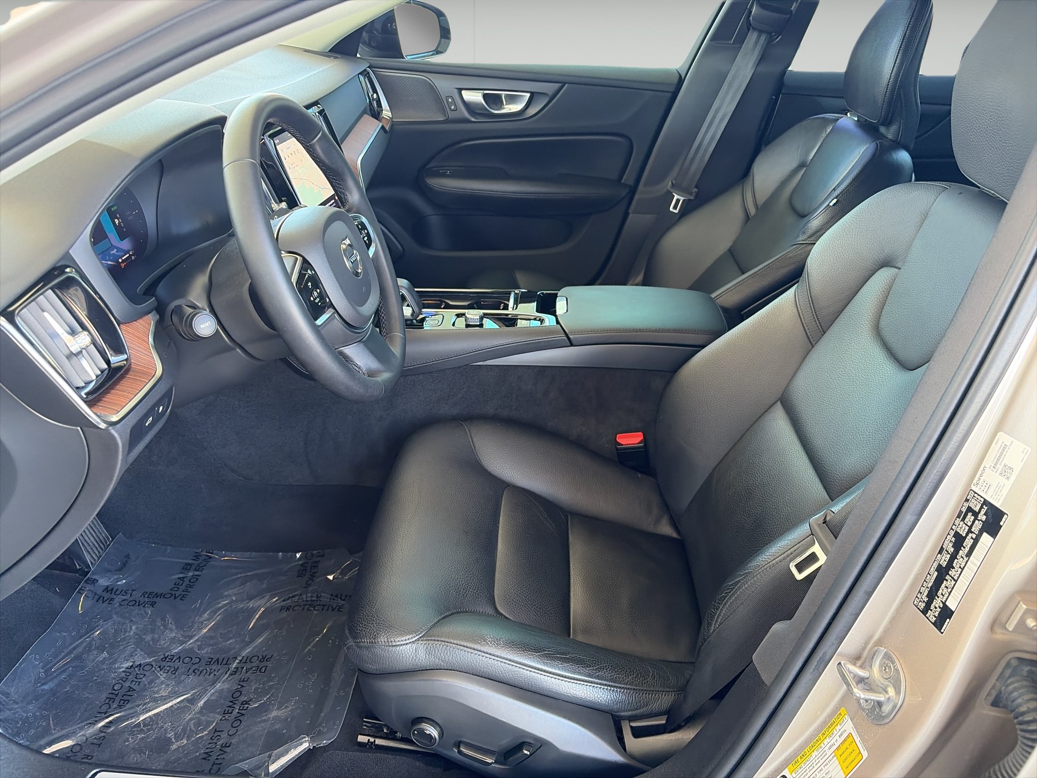 Used 2024 Volvo S60 T8 Plus AWD/4WD image 10