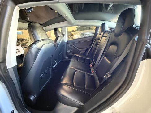 Used 2023 Tesla Model 3 Standard Range image 13