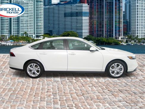 Used 2025 Honda Accord LX image 10