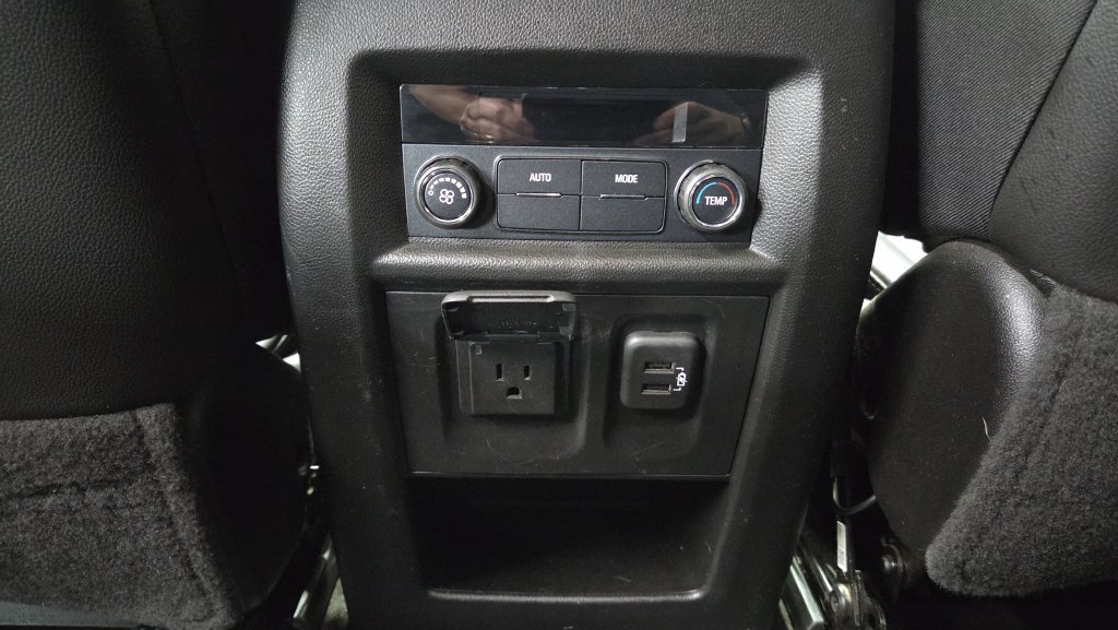 Used 2021 Chevrolet Traverse RS w/ LPO, Floor Liner Package AWD/4WD image 23