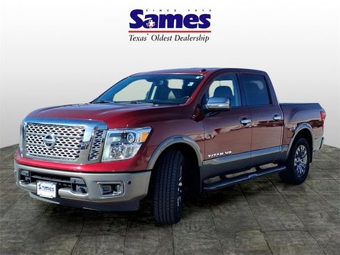 Used 2019 Nissan Titan Platinum Reserve image 3