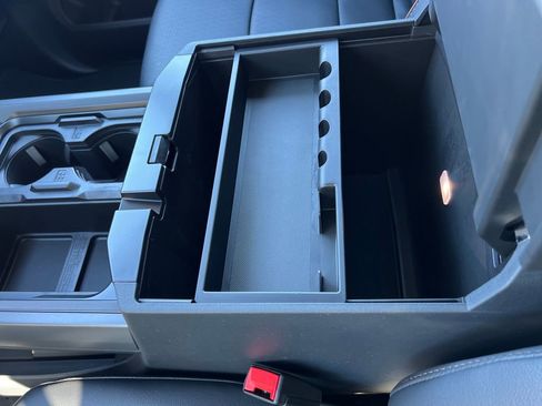 New 2026 Ford F250 Lariat w/ Black Appearance Package image 27