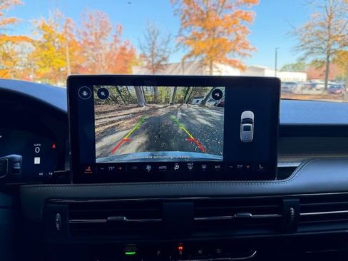 Certified 2024 Lincoln Corsair PREMIERE image 11