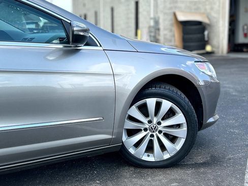 Used 2012 Volkswagen CC Sport FWD image 4