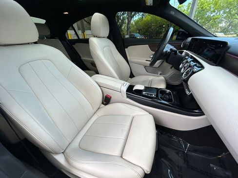 Used 2023 Mercedes-Benz CLA 250 image 35