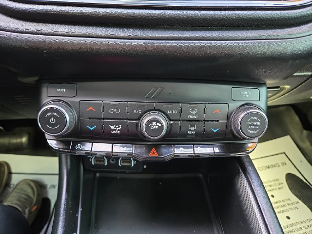 Used 2021 Dodge Durango GT w/ Blacktop Package AWD/4WD image 24