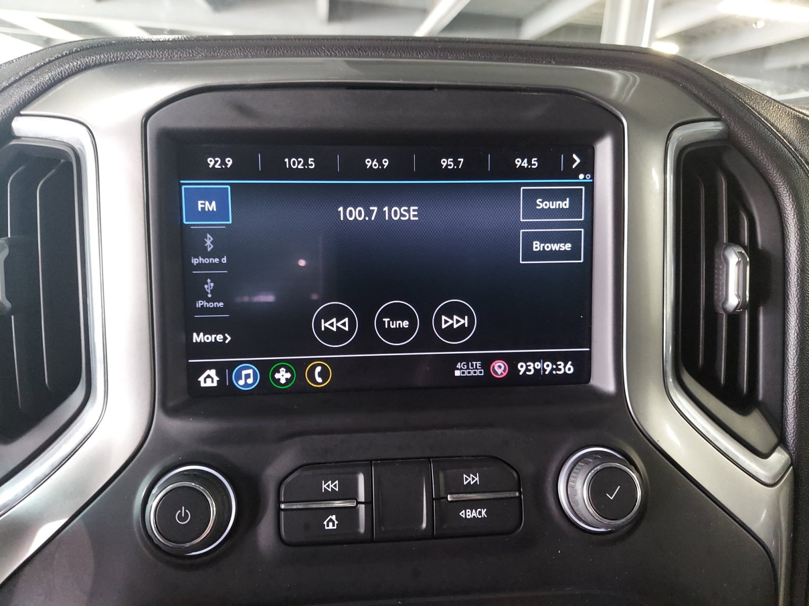 Used 2020 Chevrolet Silverado 1500 RST w/ Texas Edition AWD/4WD image 14