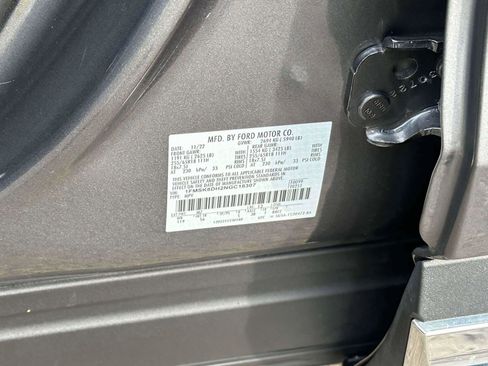 Used 2022 Ford Explorer XLT w/ Equipment Group 202A image 18