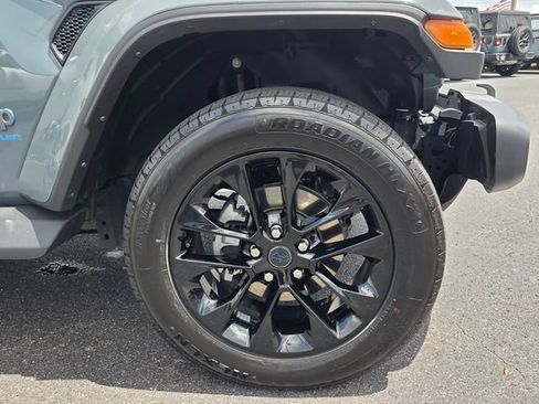 Certified 2025 Jeep Wrangler Unlimited Sahara AWD/4WD image 9
