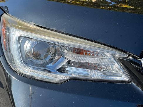 Used 2019 Subaru Ascent Limited image 10