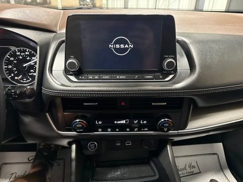 Used 2023 Nissan Rogue SV AWD/4WD image 8
