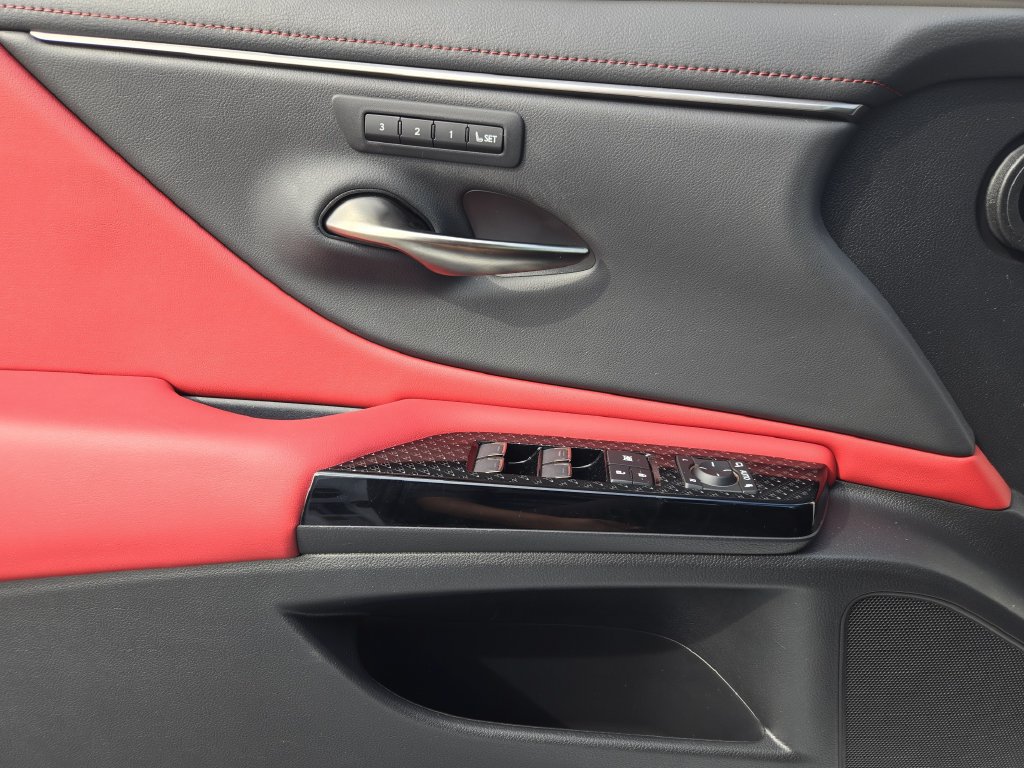 Used 2025 Lexus ES 350 F Sport FWD image 23