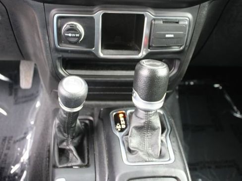 Used 2023 Jeep Wrangler Sport image 15