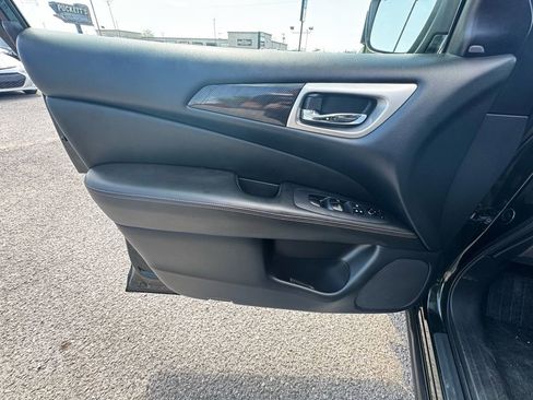 Used 2019 Nissan Pathfinder SV w/ Rock Creek Edition image 11