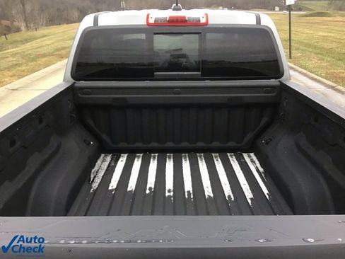 Used 2024 Chevrolet Colorado W/T w/ WT Convenience Package image 5