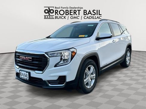 Used 2024 GMC Terrain SLE w/ Driver Convenience Package FWD image 1