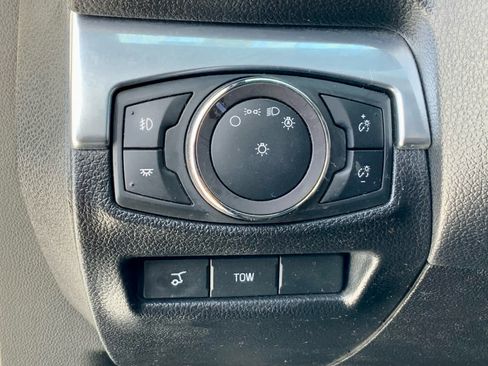 Used 2019 Ford Explorer Sport image 48