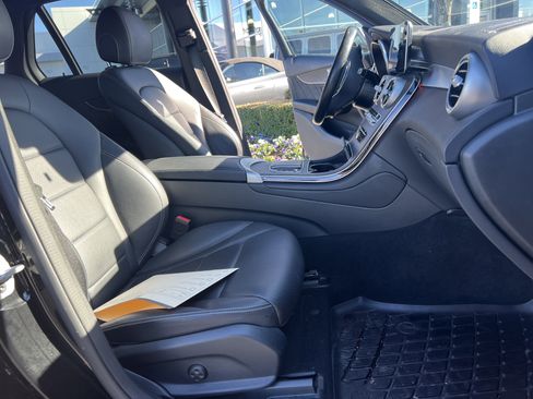 Certified 2022 Mercedes-Benz GLC 300 4MATIC image 35