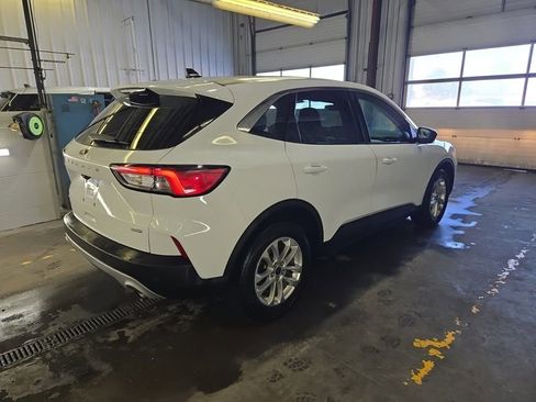 Used 2022 Ford Escape SE image 5