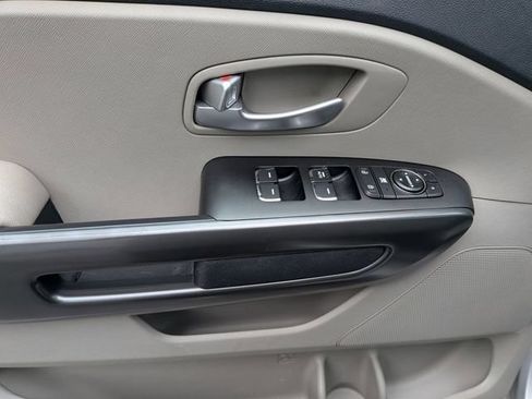 Used 2020 Kia Sedona EX FWD image 14