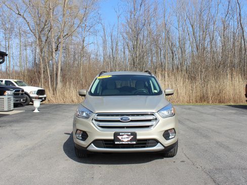 Used 2018 Ford Escape SE image 13