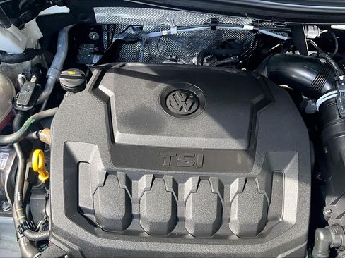 Used 2021 Volkswagen Tiguan SE FWD image 31
